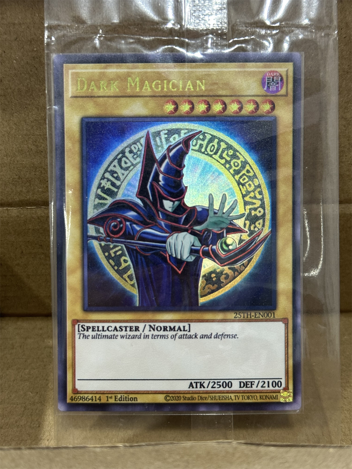 遊戯王 TCG ダークマジシャン 25th-EN001 マギ - Board Game Gi のレビューと価格